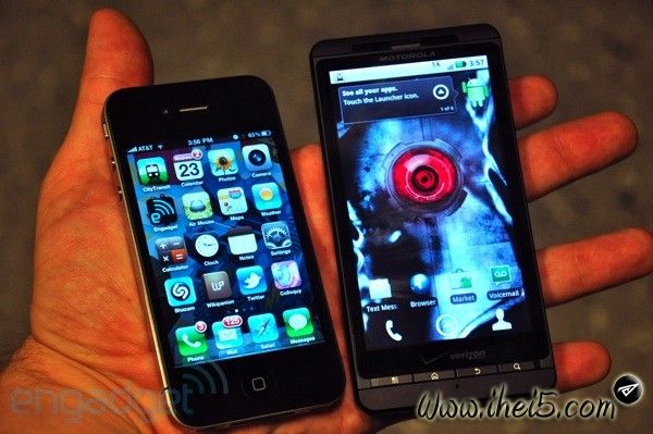 droid-vs-iphone-001-hands.jpg